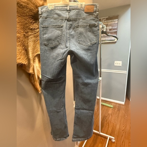 Calvin Klein Jeans Women's Straight Leg in Blue - Picture 5 of 6